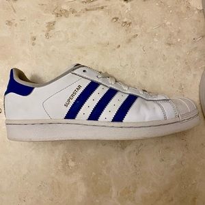 Adidas superstars